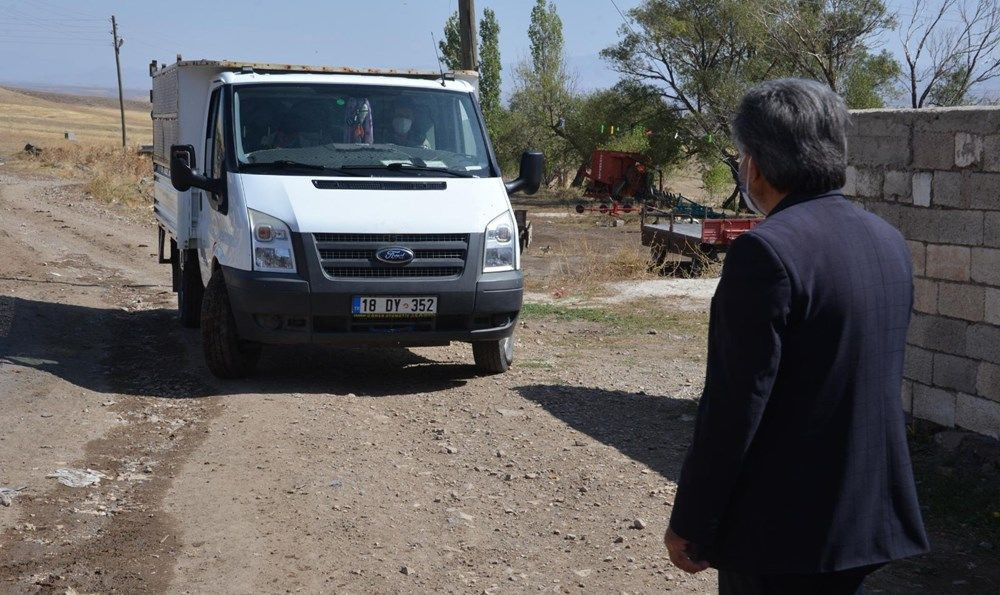 Muhtar tedbir aldı, koronavirüs bu mahalleye giremedi!