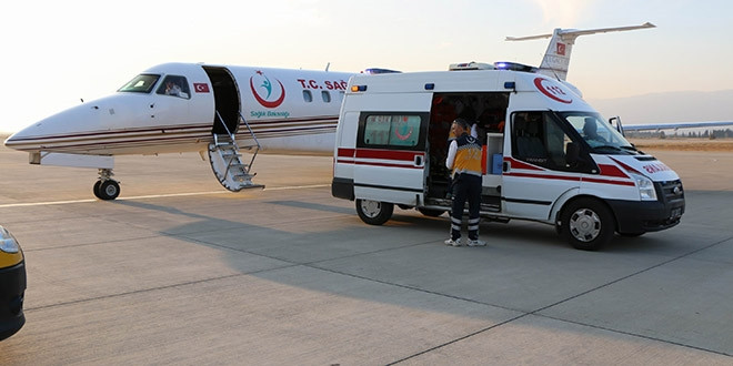 Ambulans uçak AK Partili vekilin oğlu için havalandı