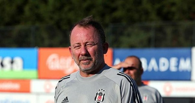 Beşiktaş'ta 2 isim kadro dışı bırakıldı