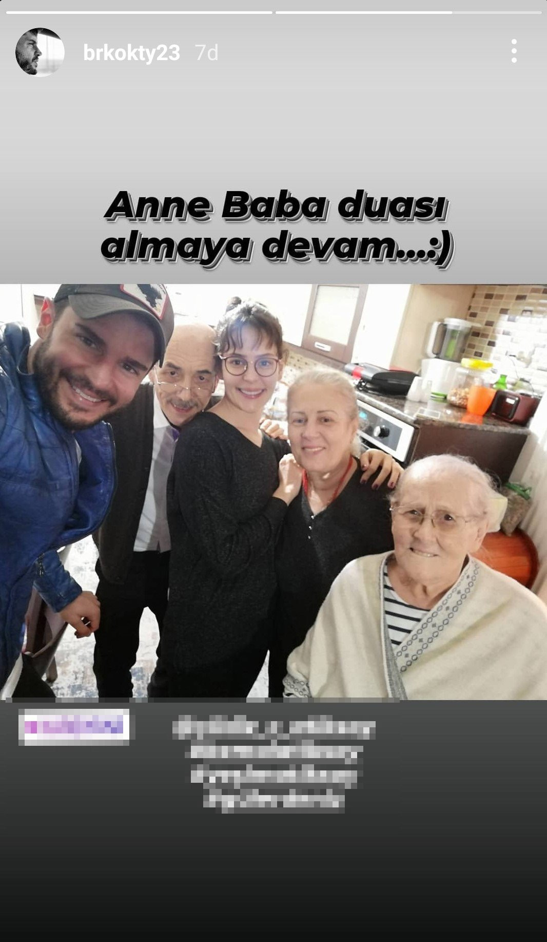 Yıldız Çağrı Atiksoy ve Berk Oktay'dan evlilik sinyali