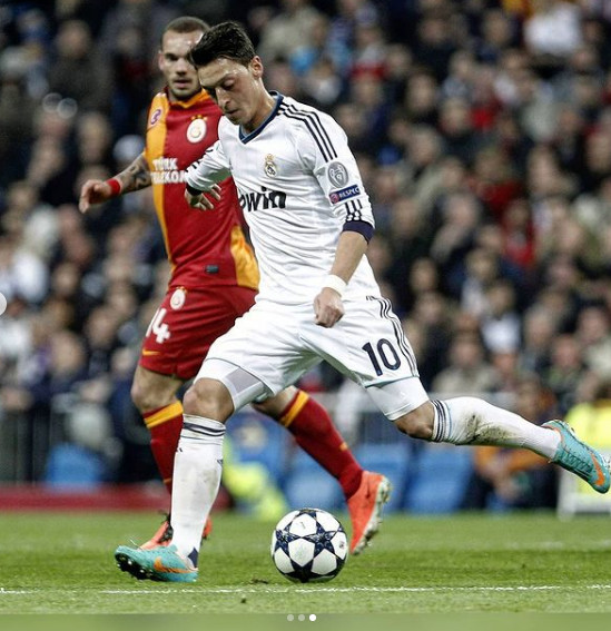 Mesut Özil'den olay Galatasaray paylaşımı!