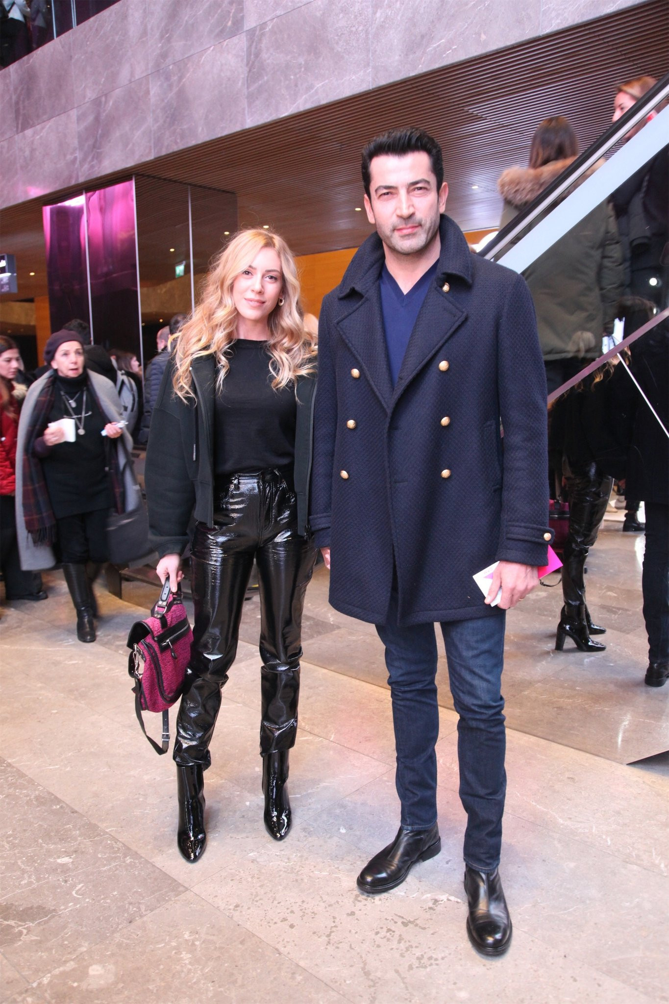 Sinem Kobal'dan hayran bırakan poz!