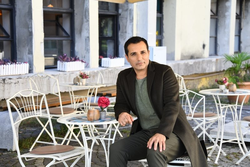 Rafet El Roman’a hayranından tehdit