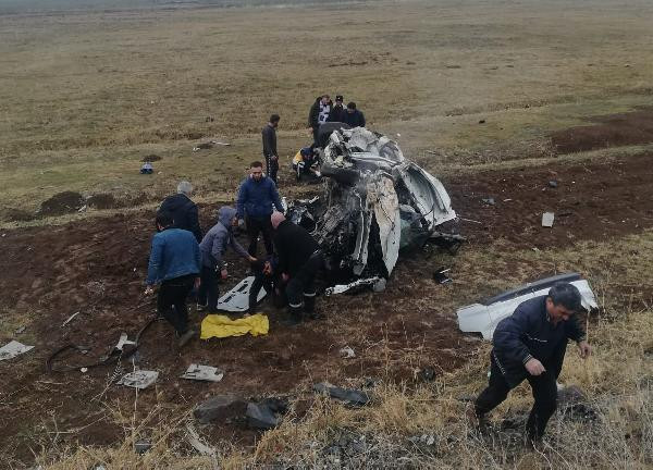 Bingöl'de feci kaza: 1 ölü, 2 yaralı