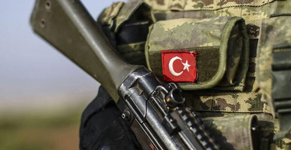 Kırmızı bültenle aranan terörist sınırda yakalandı