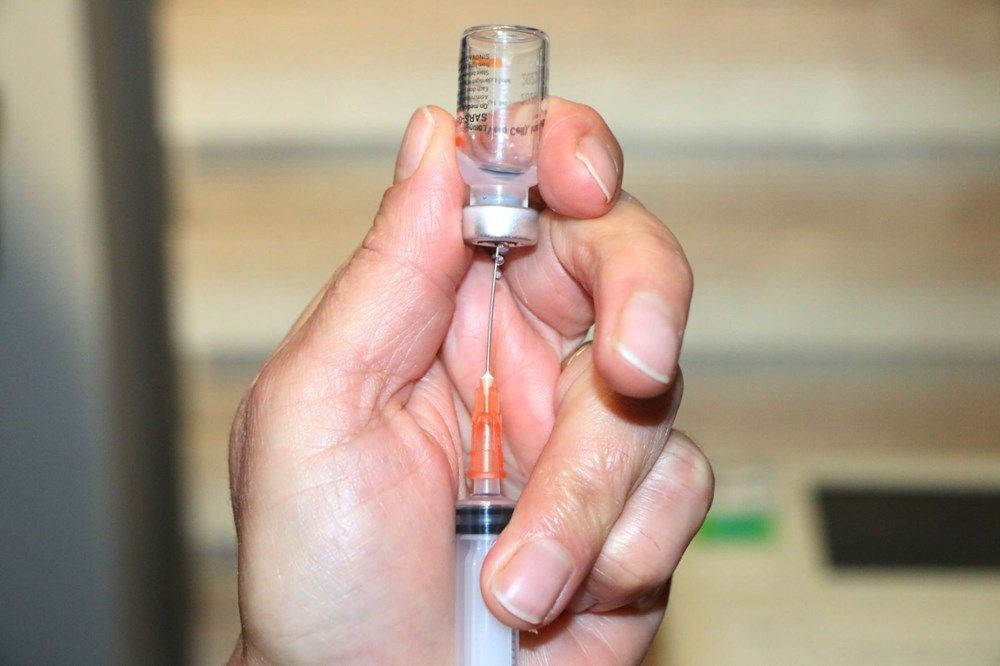 Koronavirüs aşısı ne kadar koruyacak? Bilim Kurulu üyesinden kötü haber