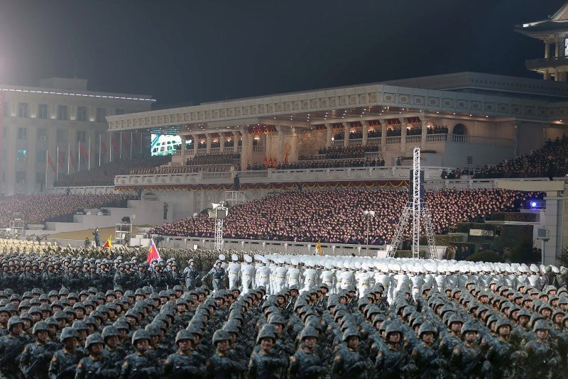 Kuzey Kore'den dev gövde gösterisi! Dünyanın en güçlü silahı tanıtıldı - Resim: 4
