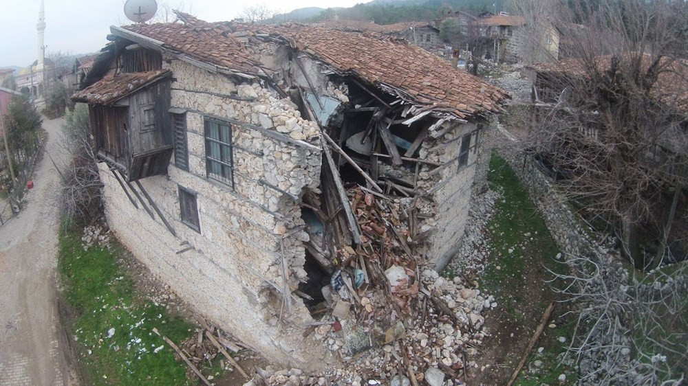 Koruma altındaki tarihi evler yok olma tehlikesi altında - Resim: 1