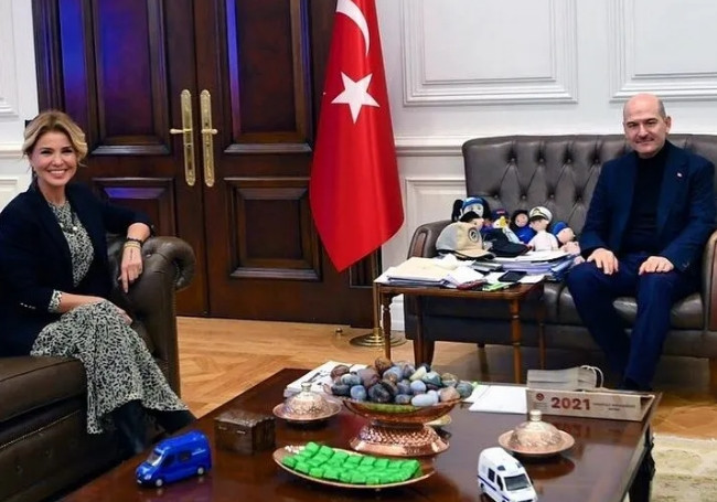 Gülben Ergen'den Bakan Soylu'ya ''destek'' ziyareti