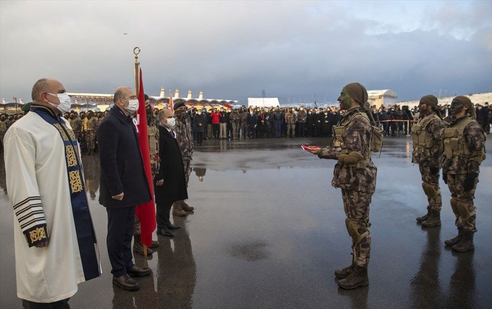 Kadın Polis Özel Harekat'tan nefes kesen tatbikat