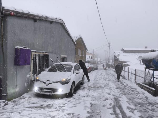İstanbul beyaza büründü! İşte kentten kar manzaraları - Resim: 4