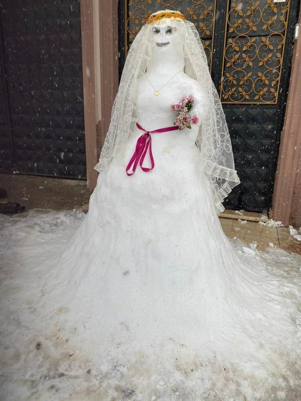 Gelinlikli kardan adam! İşte memleketten kardan adam manzaraları - Resim: 2