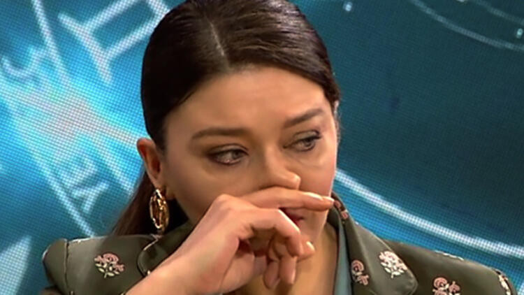 Nurgül Yeşilçay gözyaşlarını tutamadı: ''O ölünce darmadağın olduk''