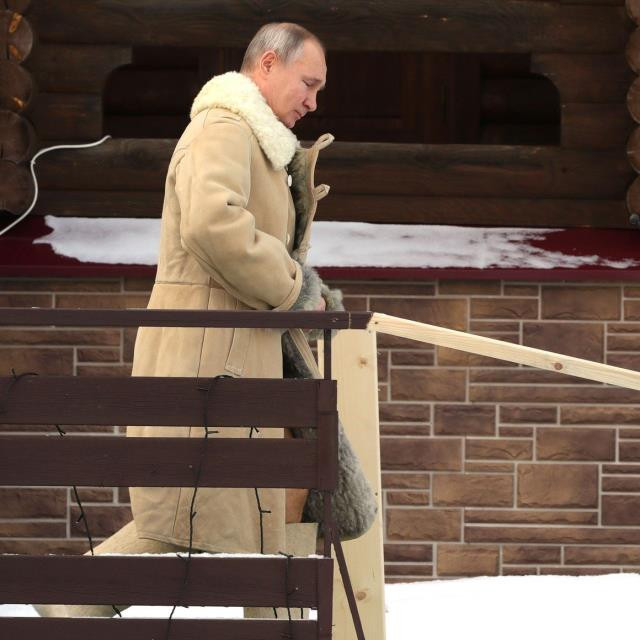 Rusya lideri Putin buz gibi suya girdi - Resim: 2