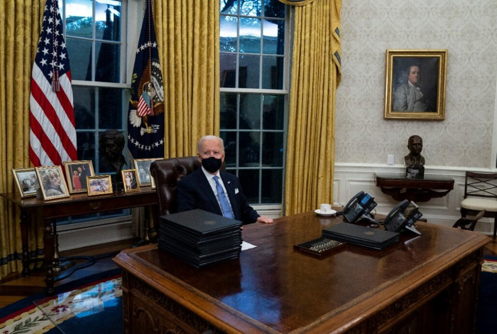 Biden'ın göreve gelmesi sonrası Oval Ofis'te dikkat çeken değişiklik - Resim: 1