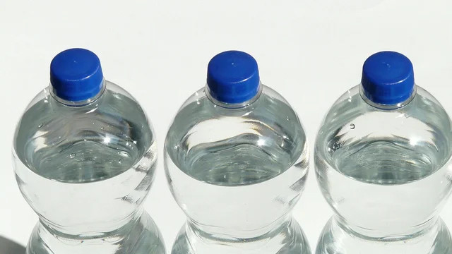 Plastik şişelerdeki büyük tehlike: Kısırlığa yol açıyor