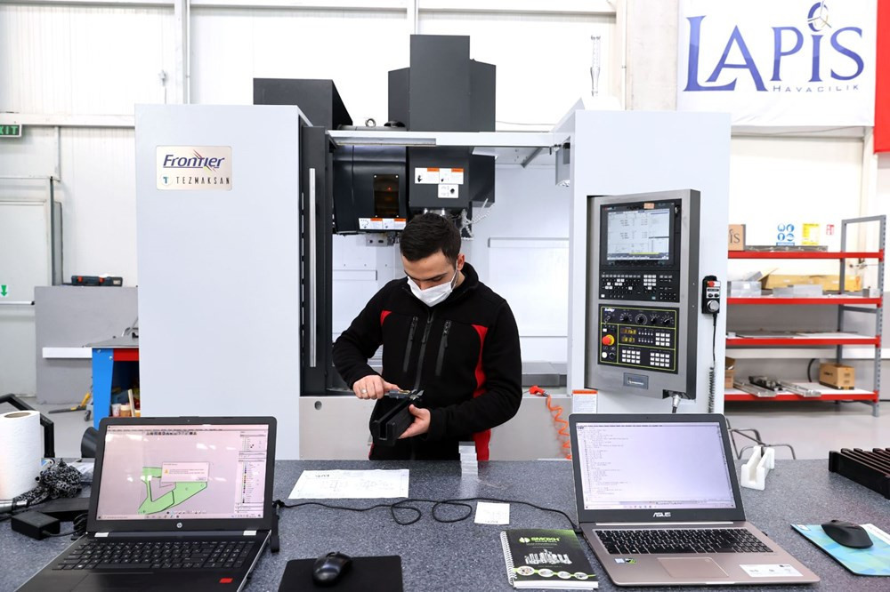 Türkiye'nin yeni İHA fabrikası üretime başladı - Resim: 3