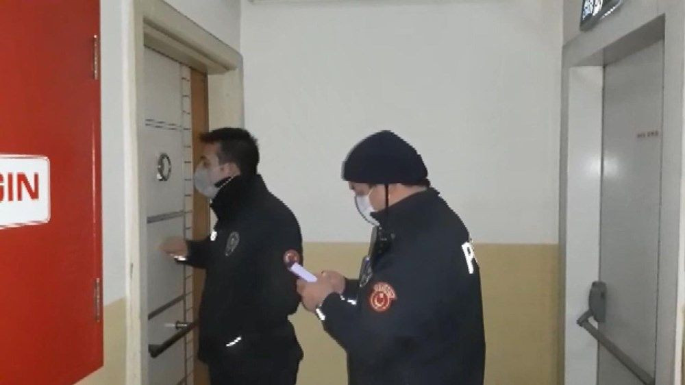 İstanbul'da koronavirüs baskını! İçeriden 50 kişi çıktı - Resim: 4