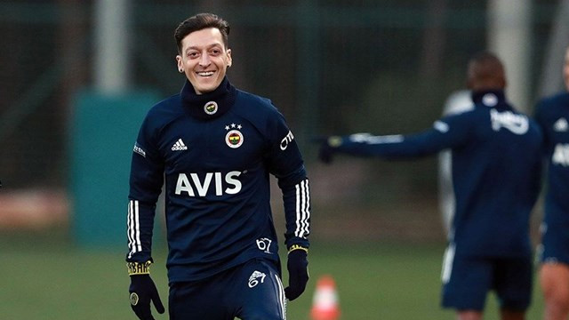 Mesut Özil'in imza töreni tarihi belli oldu
