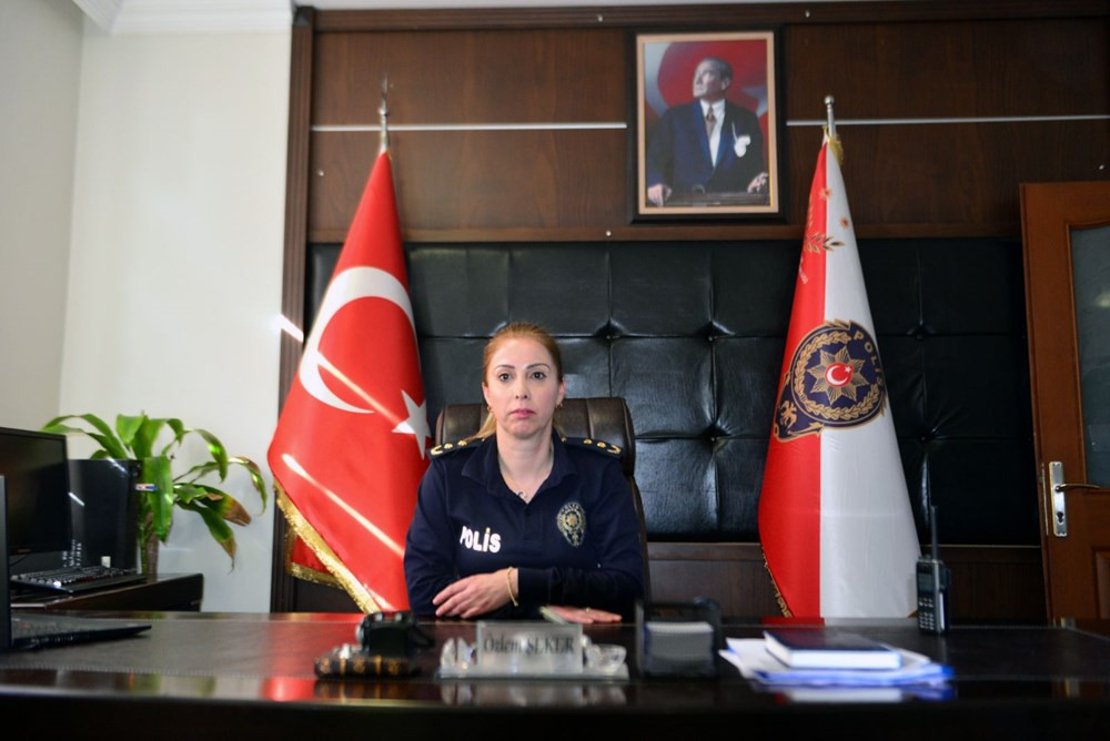 Şehit polisin kızı Adana'nın ilk kadın ilçe emniyet müdürü oldu