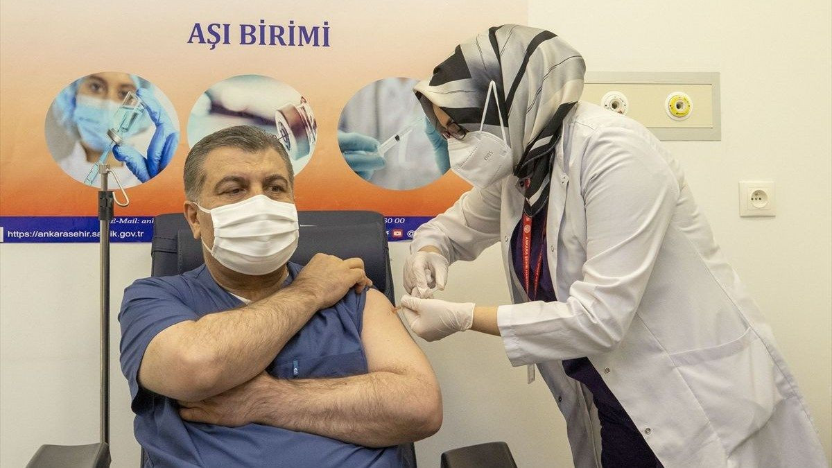 75 yaş üzeri vatandaşların aşılanmasına başlandı