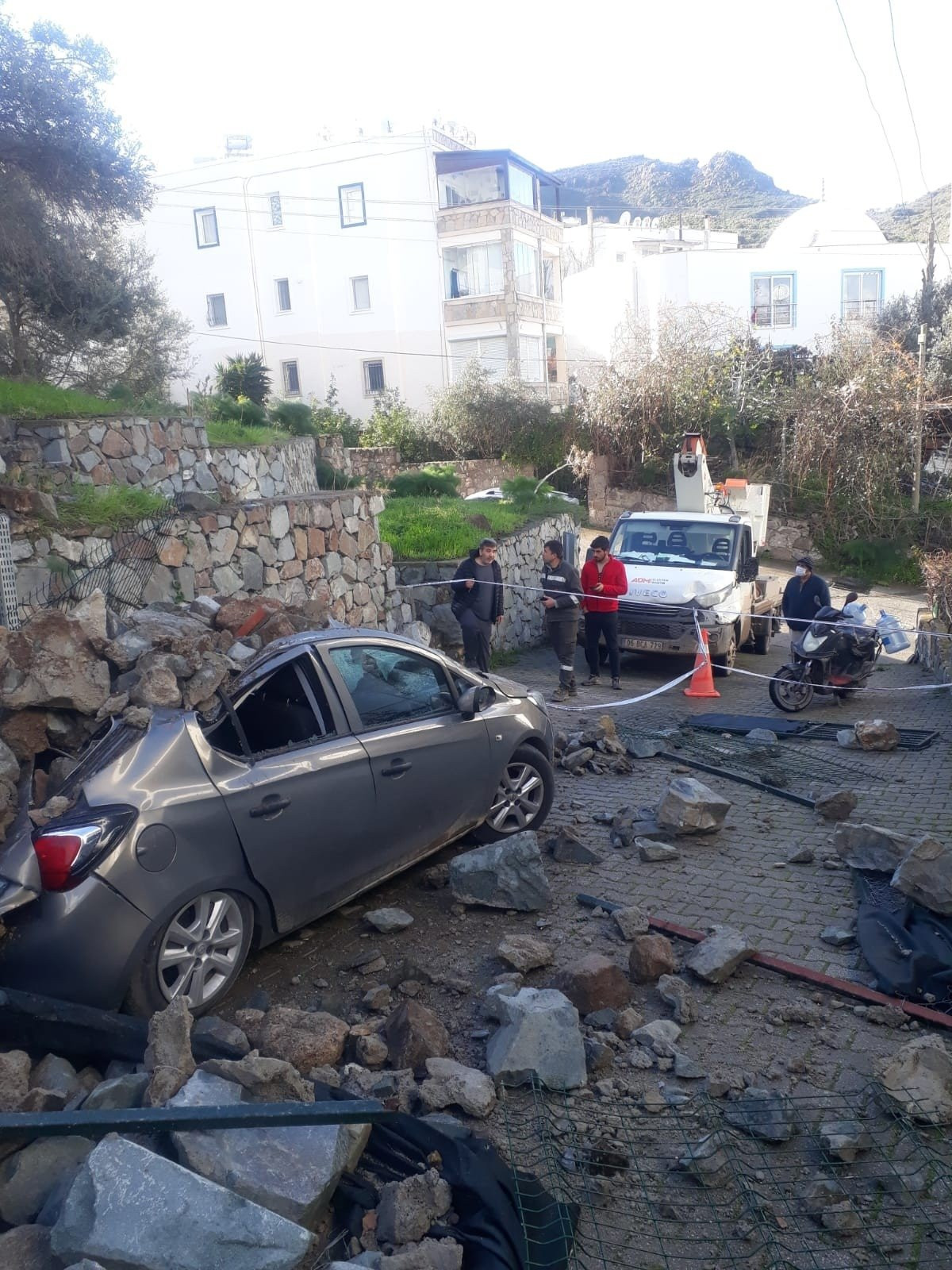 Muğla’da fırtına ve dolu hayatı alt üst etti - Resim: 2