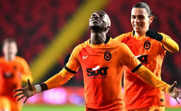 Galatasaray deplasmanda Gaziantep'i Onyekuru'yla geçti
