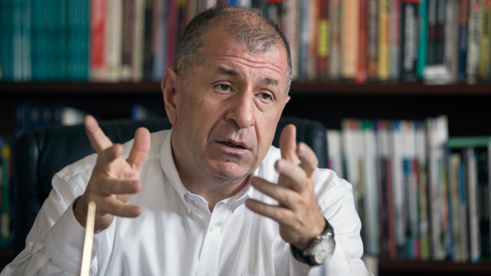 Ümit Özdağ: ''Vatandaşın vergileriyle Suriyeliler ev sahibi oldu''