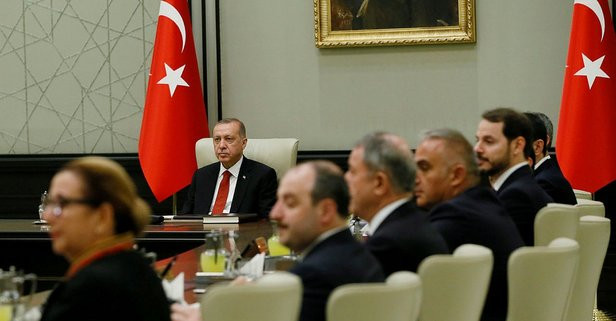 Türkiye'nin dört gözle beklediği kabine toplantısı başladı
