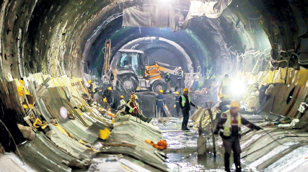 Bakan Karaismailoğlu'ndan metro müjdesi: Yıl sonunda açmayı planlıyoruz