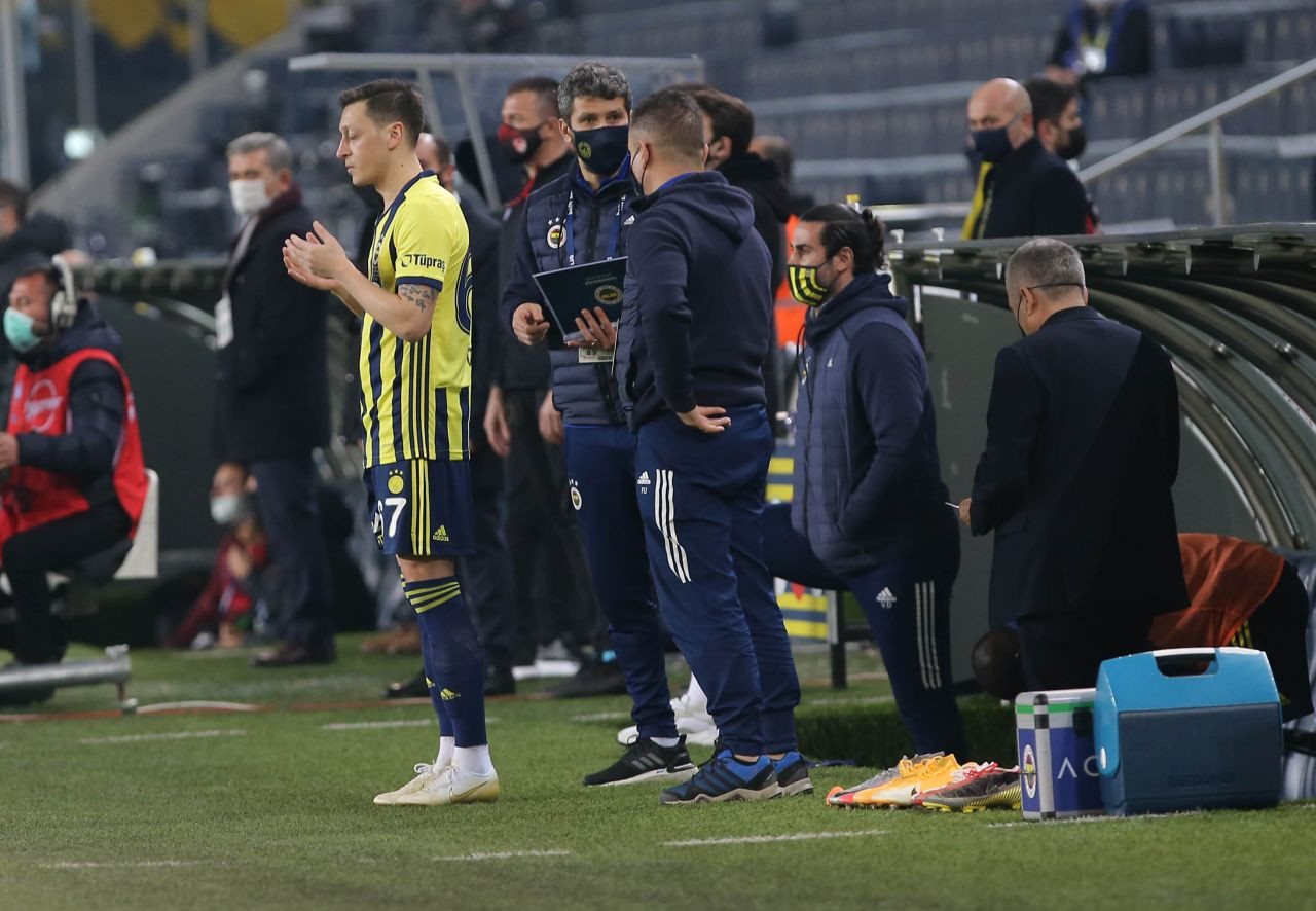 Fenerbahçe'ye Mesut Özil müjdesi