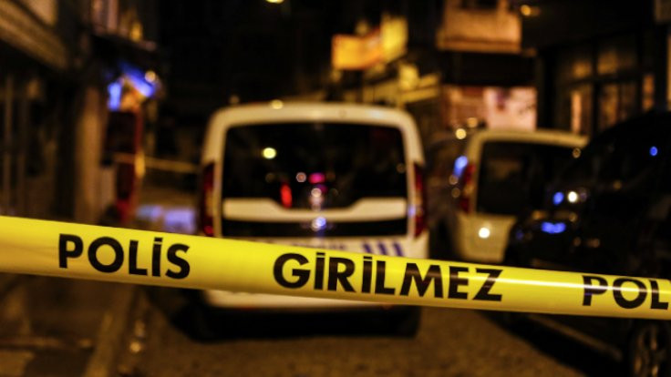 İstanbul'da geçim sıkıntısı intiharı: Anne-baba birlikte intihar etti!