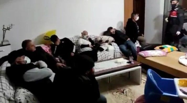 Jandarma balkondan girip suçüstü yakaladı!
