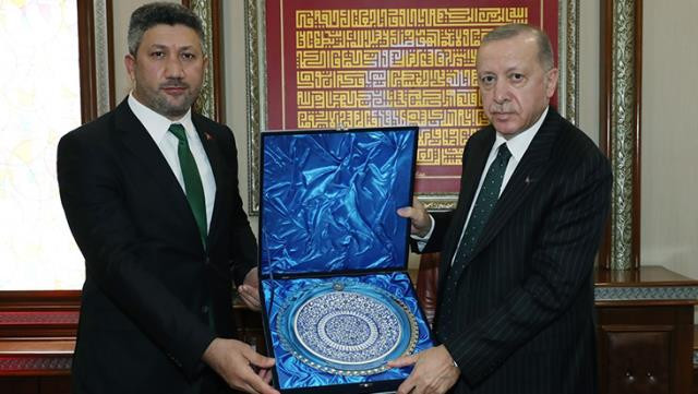 Erdoğan'ın ziyaret ettiği başkan karantinada!