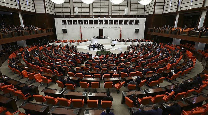 TSK personeline ilişkin kanun teklifinin ilk 8 maddesi kabul edildi