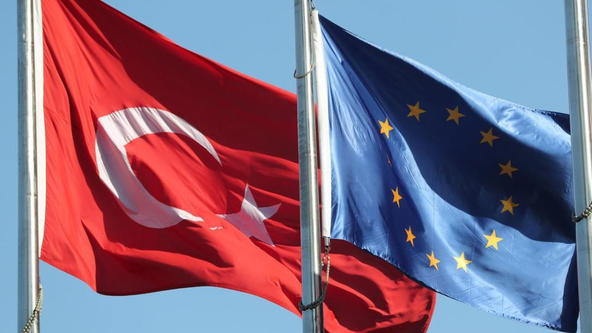 AB'den Türkiye'ye üyelik yolunda umutlandıran açıklama