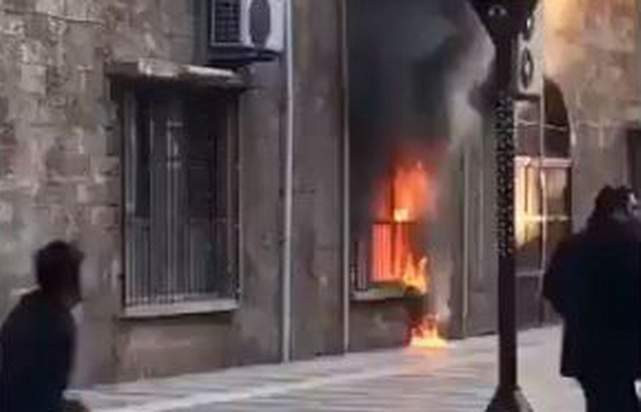 CHP’li büyükşehir belediyesine bombalı saldırı
