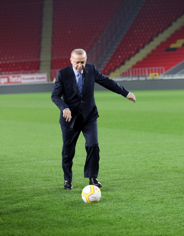 Erdoğan'dan dikkat çeken paylaşım: Durmak yok, gollere devam - Resim: 2