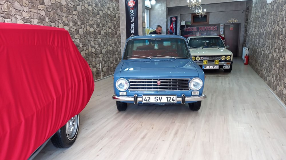 Türkiye'nin efsane otomobilleri fabrikadan çıktığı gibi orijinal duruyorlar!