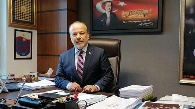 Tüm siyasi partileri Özlem Zengin hakkındaki paylaşımı kınamaya davet etti