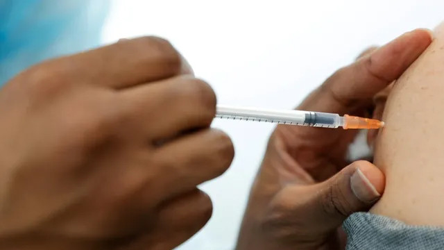 1 milyon doz ücretsiz aşının gümrük belgesi ortaya çıktı