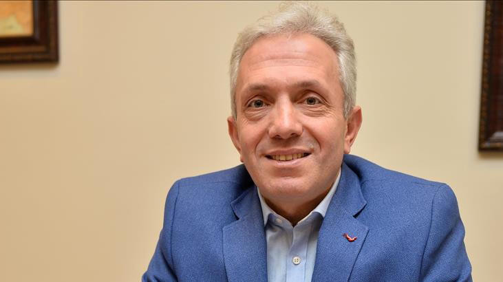 ''Üniversiteler fuhuş yuvası'' diyen profesörden yine tepki çeken sözler