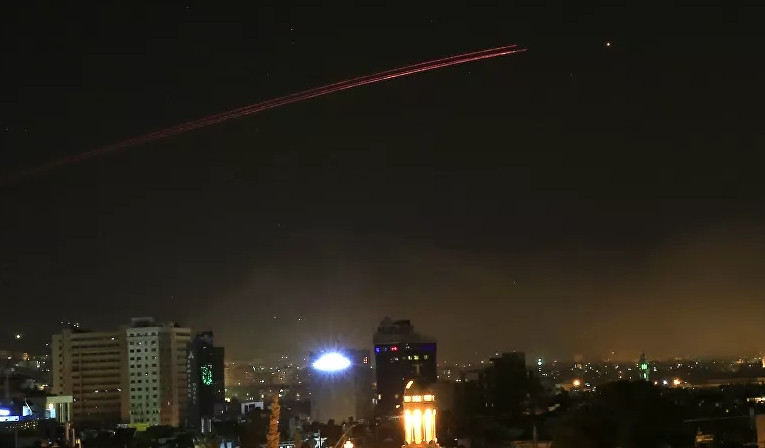 İsrail'den Suriye'ye füzeli saldırı