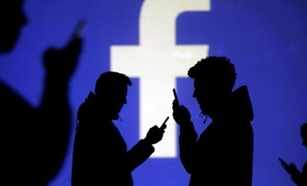 Darbe sonrası Facebook'a erişim engeli!