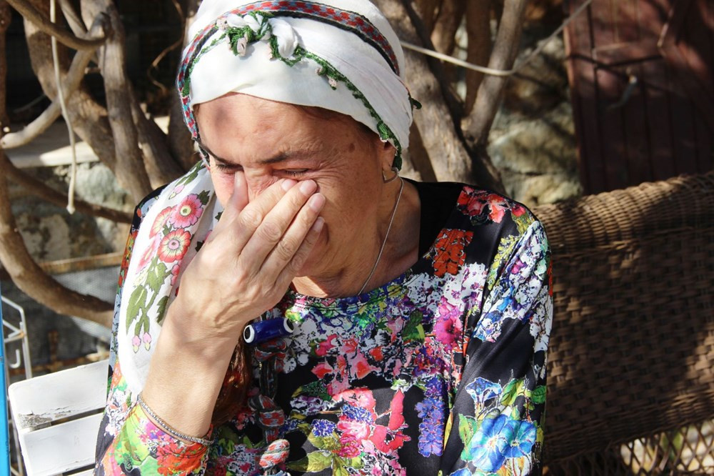 Köyde yaşayan eski mankenin başına gelmeyen kalmadı