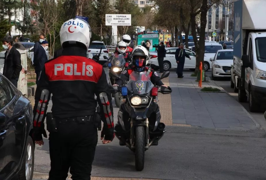 Diyarbakır'da banka şubesinde hareketli dakikalar! 