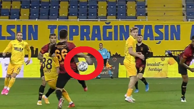 Rıdvan Dilmen yorumladı: Galatasaray'a verilen penaltı doğru mu?