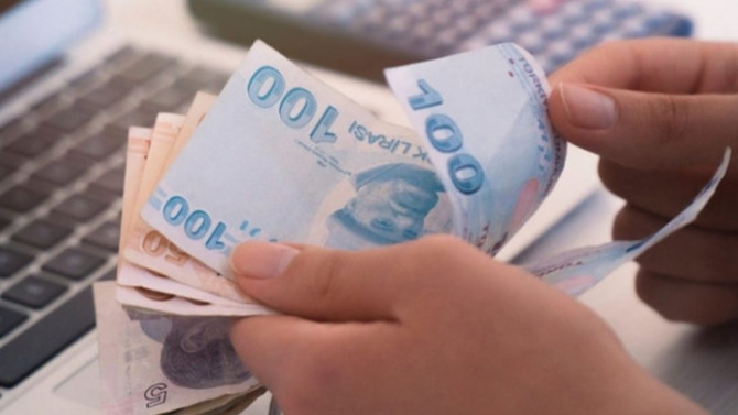 Halkbank'tan Kadınlar Günü sürprizi: 100 bin liralık destek verilecek