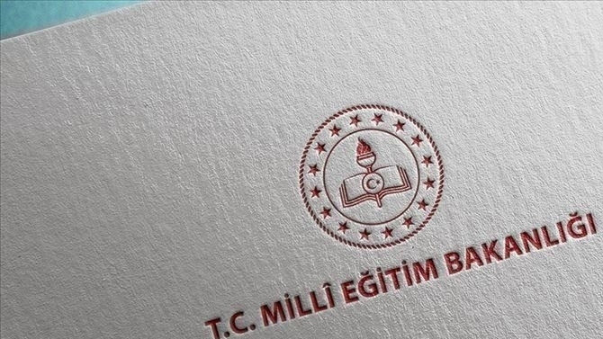 Başörtülü öğrenciyi okula almayan yönetici ve öğretmen açığa alındı
