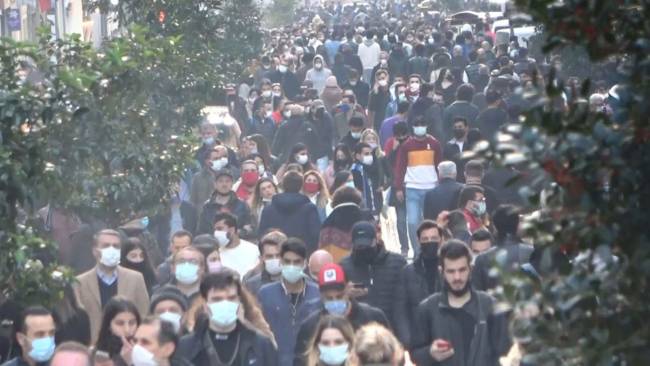 İstanbul'da kısıtlamasız ilk Cumartesi'den korkutan görüntüler